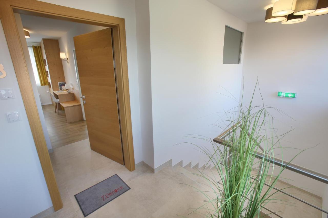 Apartments Freitag - H1 Winden am See Exterior foto